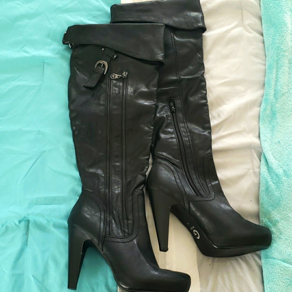 High Heel, Knee High Black Leather Boots Size 9M